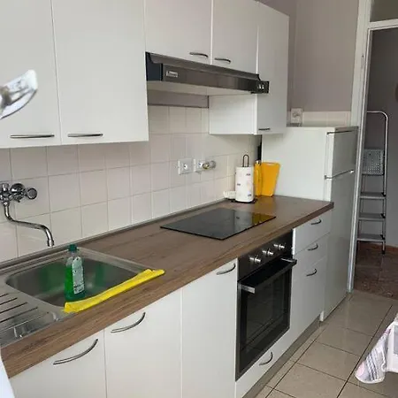 Apartment Renovated Apartment, Center And Hospital